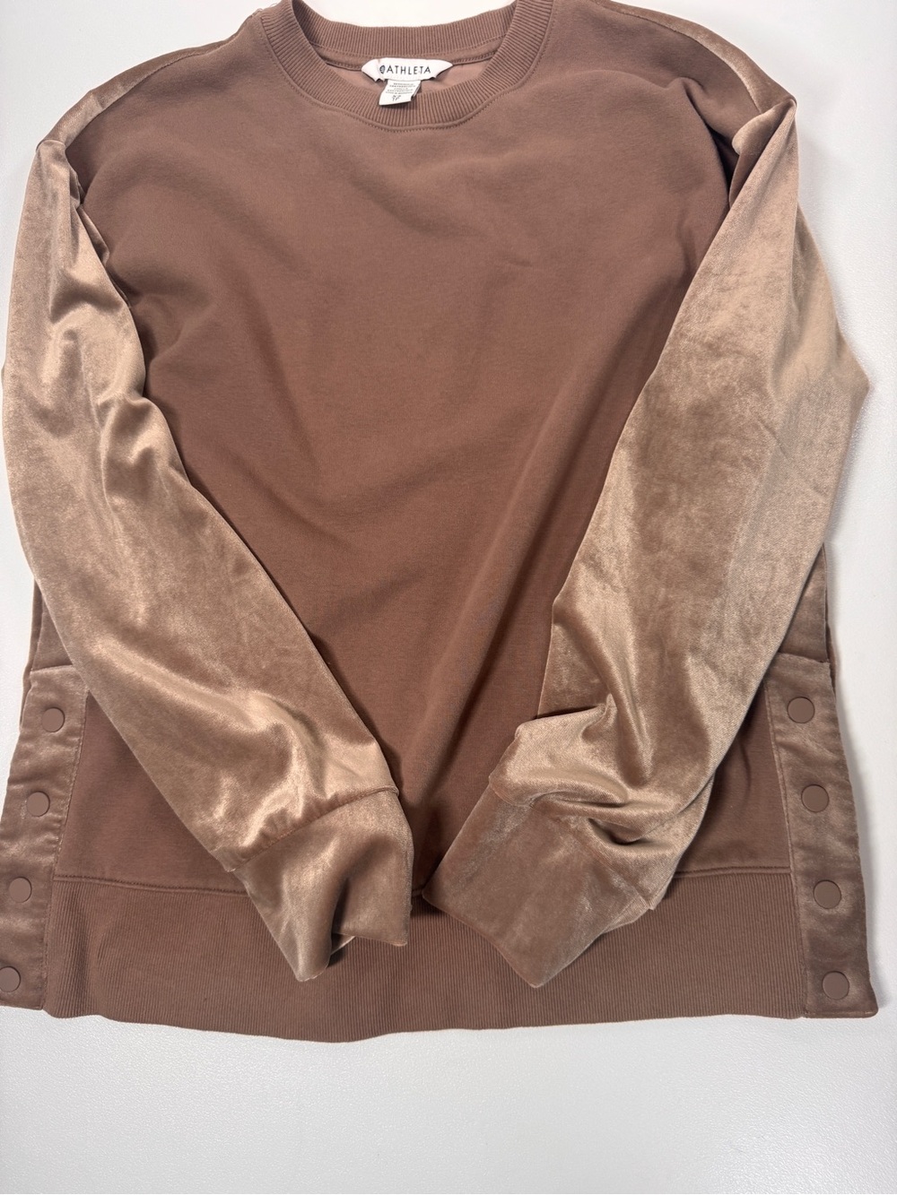 Athleta Sweatshirt Women’s Extra Small Velvet Retroplush Taupe Snap Side